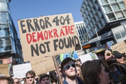 demokratie-article-13-de-ap-photo