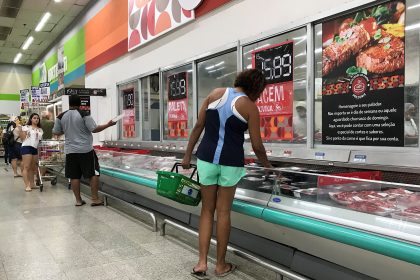 2019-07-30t143017z_1_lynxnpef6t16u_rtroptp_4_varejo-abras