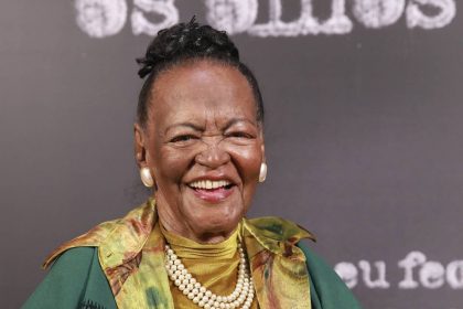 RUTH-DE-souza