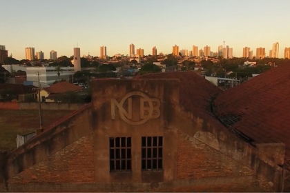 filme-Paralelas-de-aço